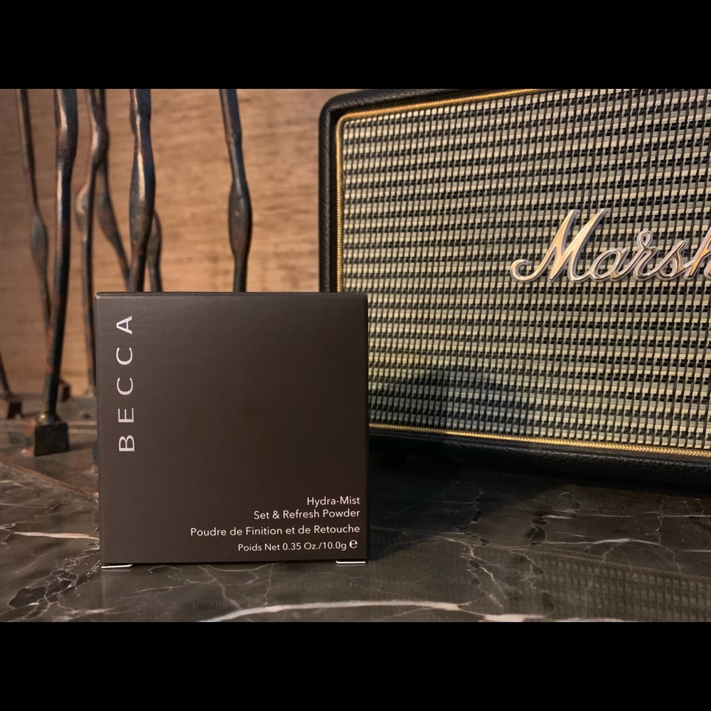 Becca Hyrda-Mist Set & Refresh Powder